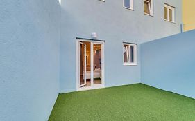 Blue Charm - Campolide Apartments